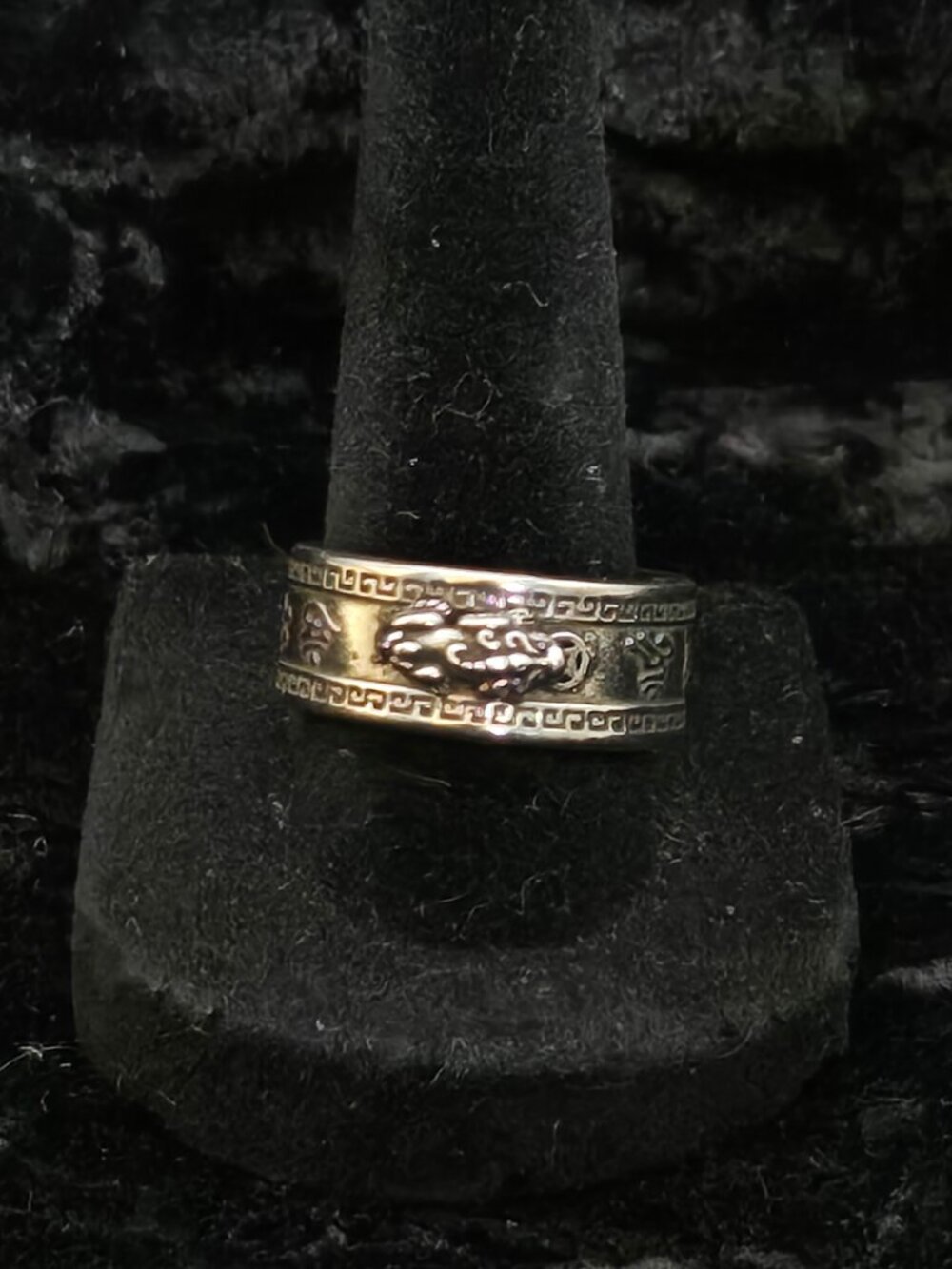 Vintage SILVER Adjustable Ring with Engraved Chinese Characters...26021